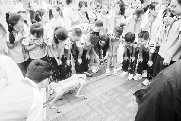 2025年配资明细表最新 朝阳移动“智联校园 数育未来”活动 赋能乡村教育​